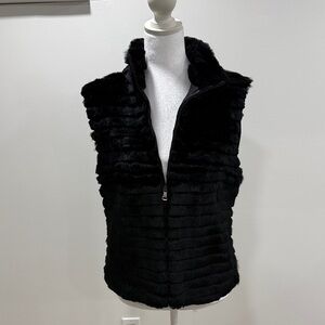 Women’s Black Faux Fur Zip-Front Vest